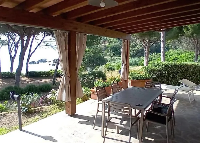 Incantevole Villino Sul Mare Con Accesso Diretto Spiaggia, Posto Auto E Aria Condizionata! Casa de Férias Capoliveri (Isola d'Elba)