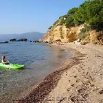 Incantevole Villino Sul Mare Con Accesso Diretto Spiaggia, Posto Auto E Aria Condizionata! بيت للعطل *
