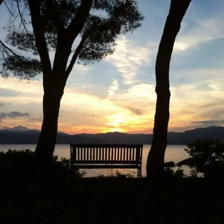 Incantevole Villino Sul Mare Con Accesso Diretto Spiaggia, Posto Auto E Aria Condizionata!