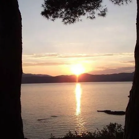 Сasa de vacaciones Incantevole Villino Sul Mare Con Accesso Diretto Spiaggia, Posto Auto E Aria Condizionata!