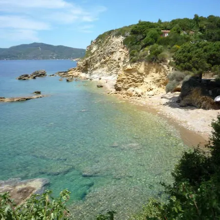 Сasa de vacaciones Incantevole Villino Sul Mare Con Accesso Diretto Spiaggia, Posto Auto E Aria Condizionata! *