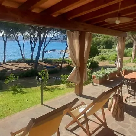 Incantevole Villino Sul Mare Con Accesso Diretto Spiaggia, Posto Auto E Aria Condizionata! Nyaraló *