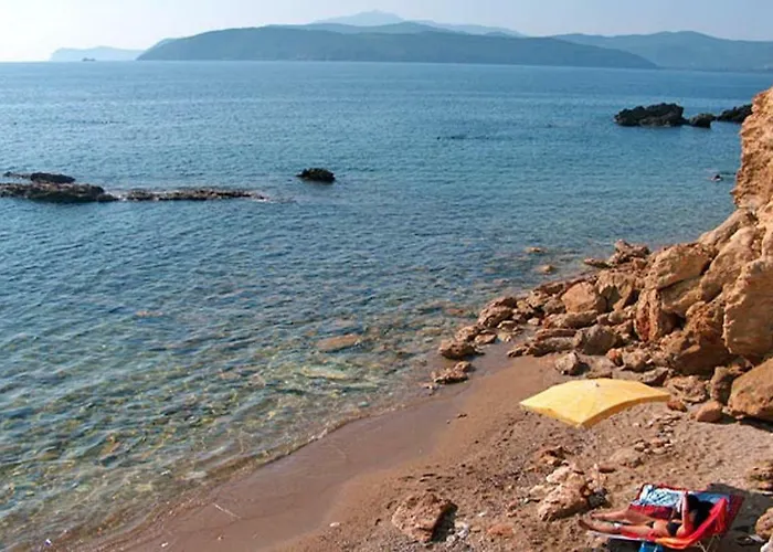 Incantevole Villino Sul Mare Con Accesso Diretto Spiaggia, Posto Auto E Aria Condizionata! Nyaraló *